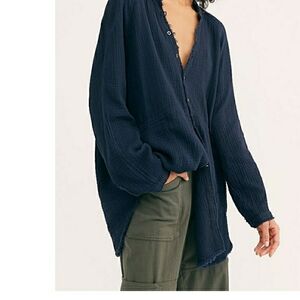 Free People We The Free Summer Daydream Frayed Tunic. Navy Blue